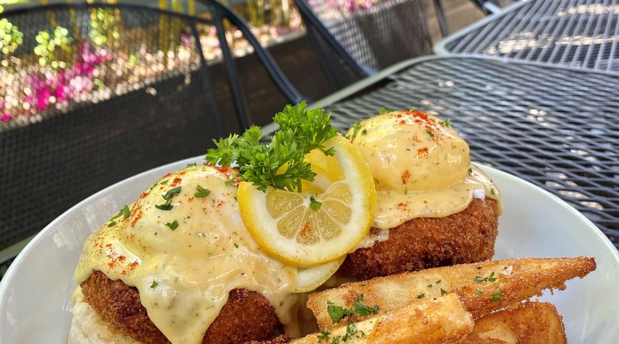 Crab Cake Benedict