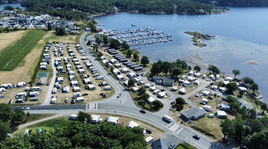 Oversiktsbilde av Tingsaker Camping fra Juli 2022