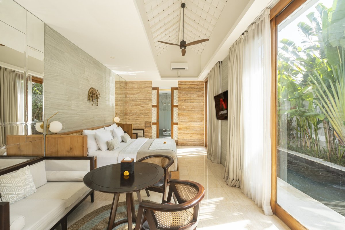 Astera Villa Seminyak by Ini Vie Hospitality Rooms: Pictures & Reviews ...