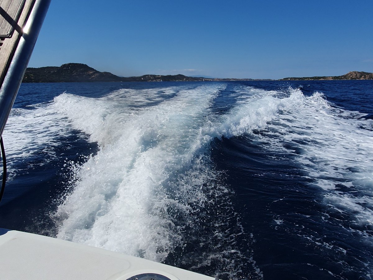 noleggio catamarano la maddalena