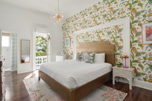 Room & Suite