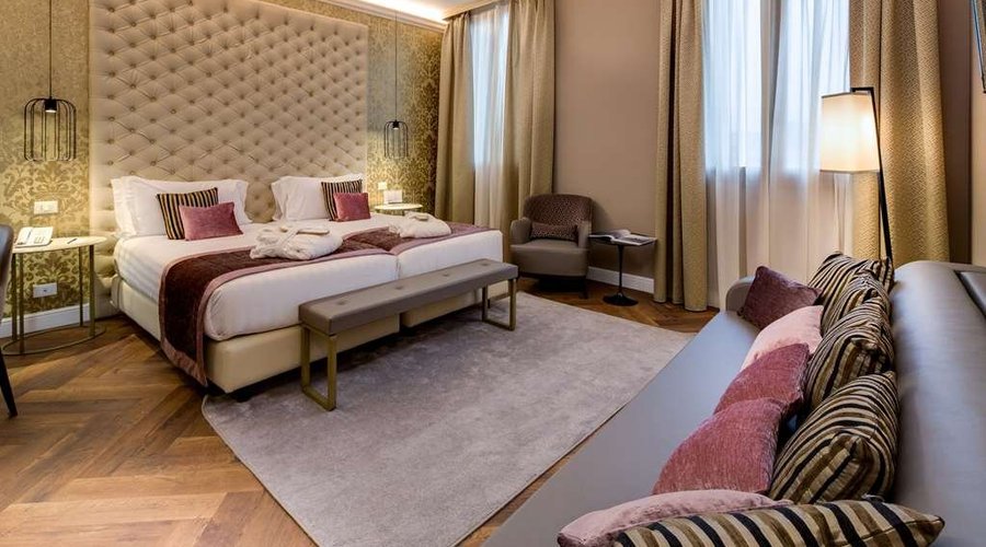 BW Continental Deluxe room with sofabed Canal view