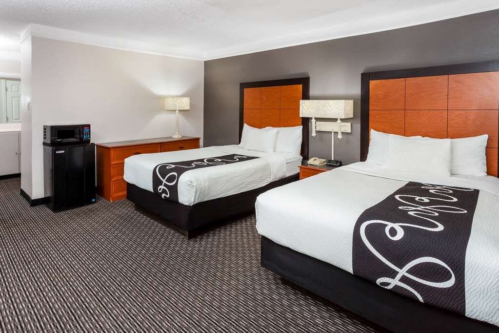 Hotel photo 51 of La Quinta Inn by Wyndham Laredo I-35.
