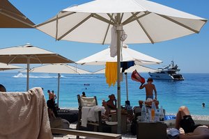 Piscina e praia