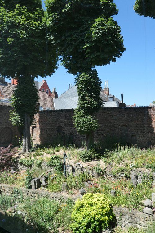 Hainaut Province review images