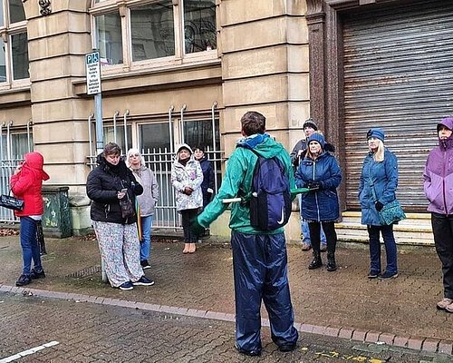 tour guide cardiff