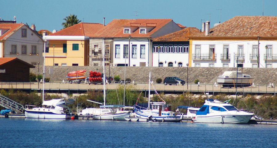 Valada, nearby
