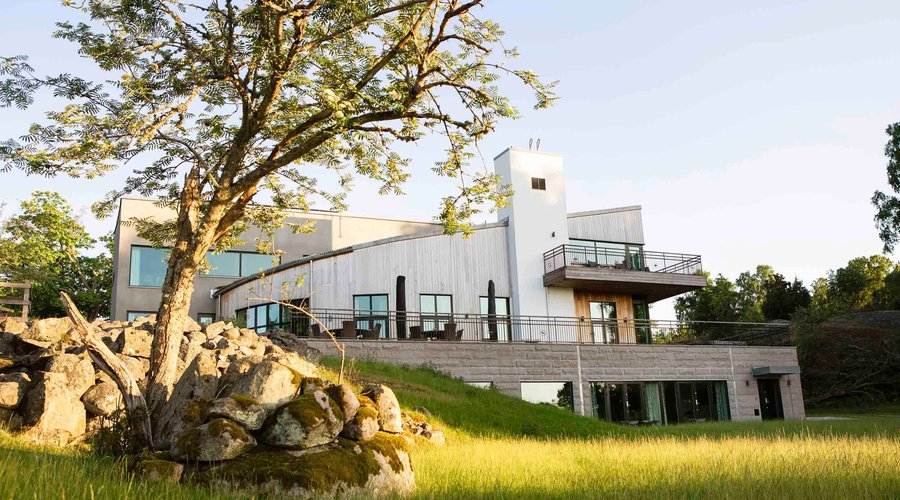 Lily Croft, hotell- och konferensvilla som ligger avskilt i en egen havsvik. 