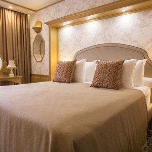 Hotel Alfa, hotel in Moscow
