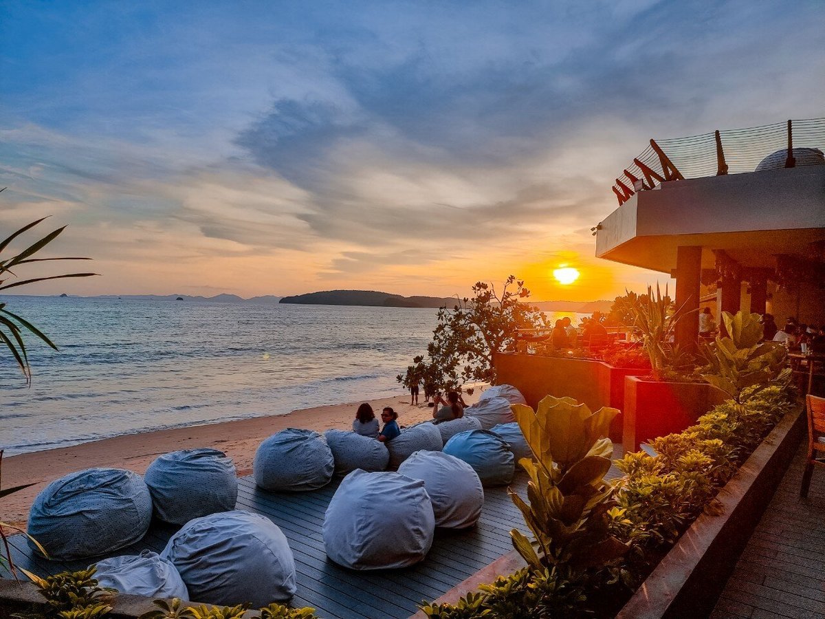 REEVE BEACH CLUB KRABI, Ao Nang - Menu, prijzen en restaurantbeoordelingen