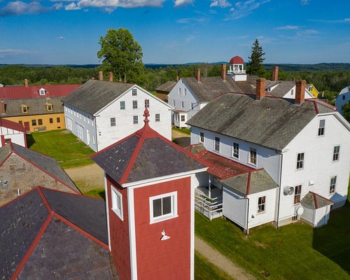 Modern Mini Houses: Little World Miniatures & Miniatures Museum in New  Hampshire