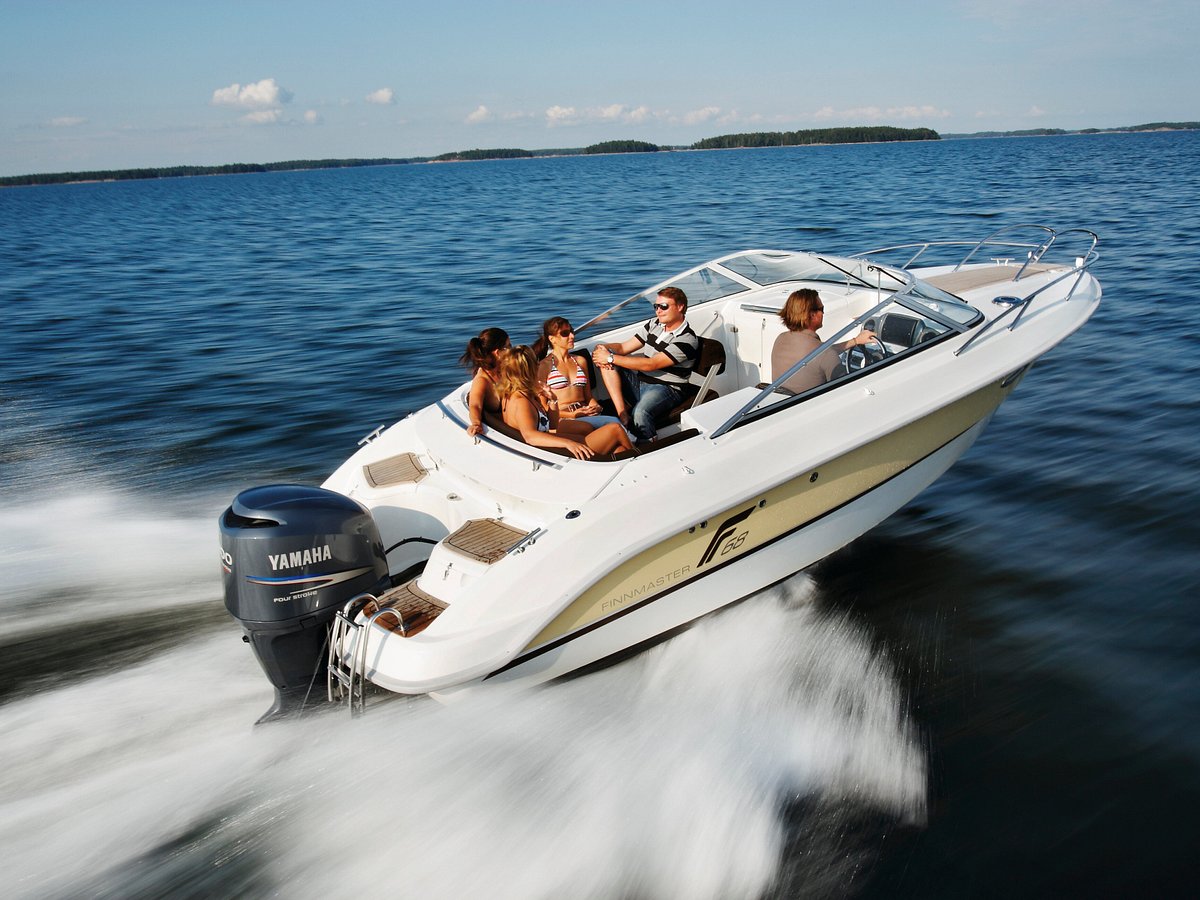 segelboot charter helsinki