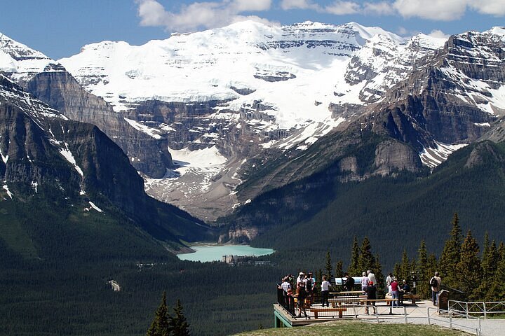 Discover Lake Louise (Spring & Fall Sightseeing)