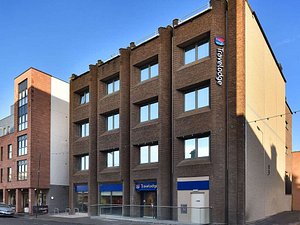 Travelodge Inverness City Centre Hotel in Inverness, image may contain: City, Neighborhood, Office Building, Urban