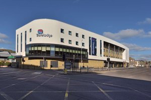 Travelodge Dover in Dover, image may contain: Office Building, Building, Architecture, Convention Center
