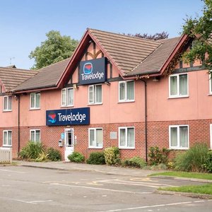 Travelodge Derby Chaddesden in Derby, image may contain: Housing, Hotel, House, Row House