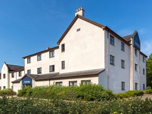 Travelodge Inverness in Inverness, image may contain: Hotel, Monastery, Villa, Resort