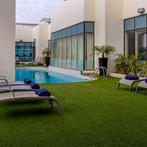 Pool TOP First Central Apartments Dubai