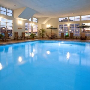 GrandStay Glenwood Pool