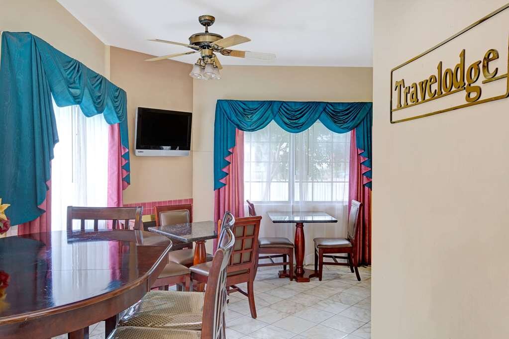 Hotel photo 25 of Travelodge by Wyndham Lynwood.
