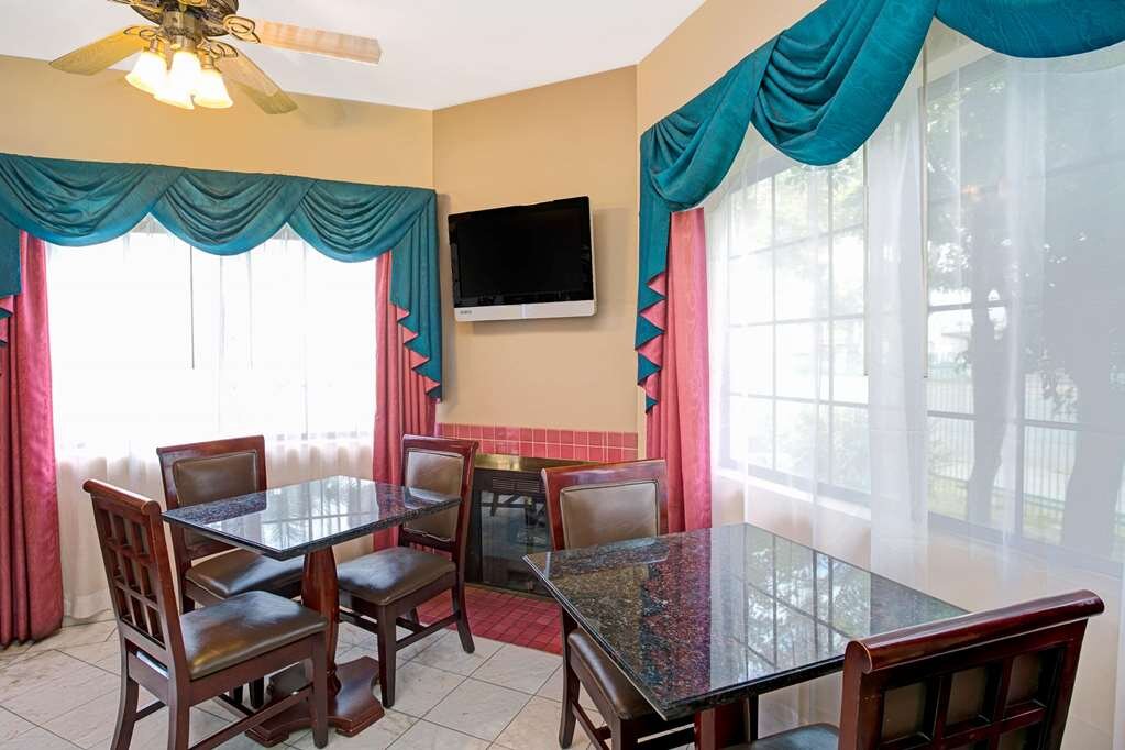 Hotel photo 22 of Travelodge by Wyndham Lynwood.