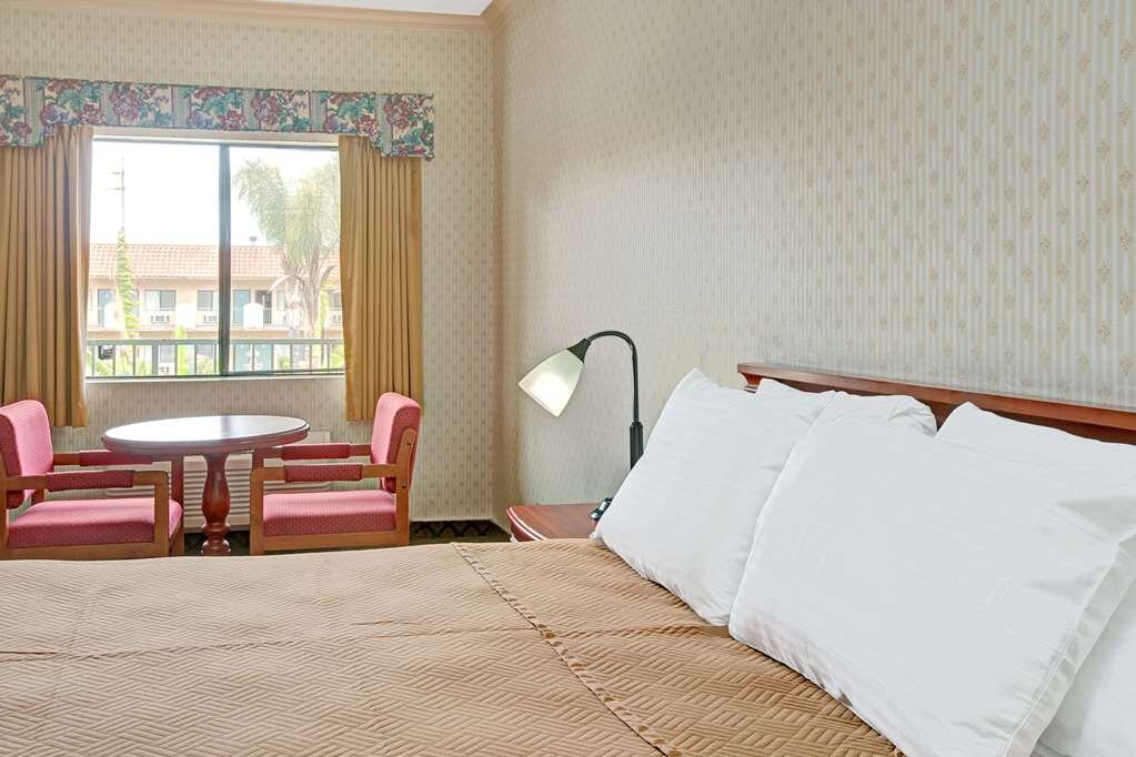 Hotel photo 24 of Travelodge by Wyndham Lynwood.