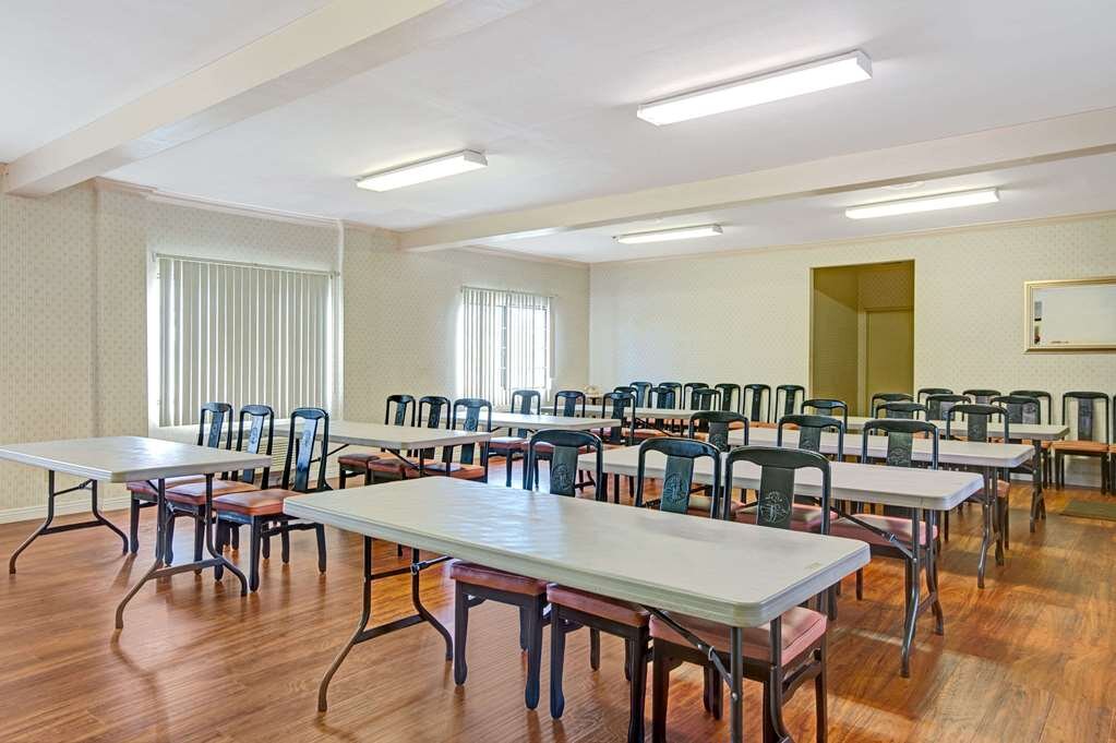 Hotel photo 31 of Travelodge by Wyndham Lynwood.