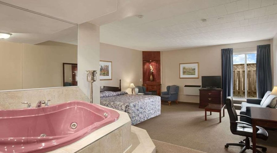 Guest room