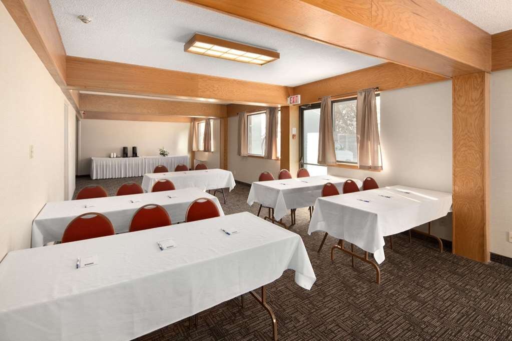 Travelodge Thunder Bay ON (C̶̶1̶4̶3̶) C100 UPDATED 2023 Prices