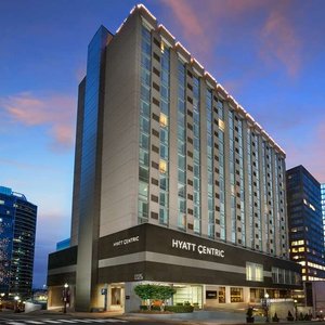 Hyatt Centric Arlington in Arlington, image may contain: City, Condo, Office Building, Urban