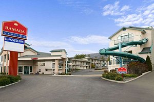 Ramada Limited Merritt in Merritt, image may contain: Hotel, Building, Architecture, Motel