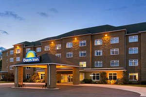 Days Inn by Wyndham Oromocto Conference Centre in Oromocto, image may contain: Hotel, Inn, City, Resort