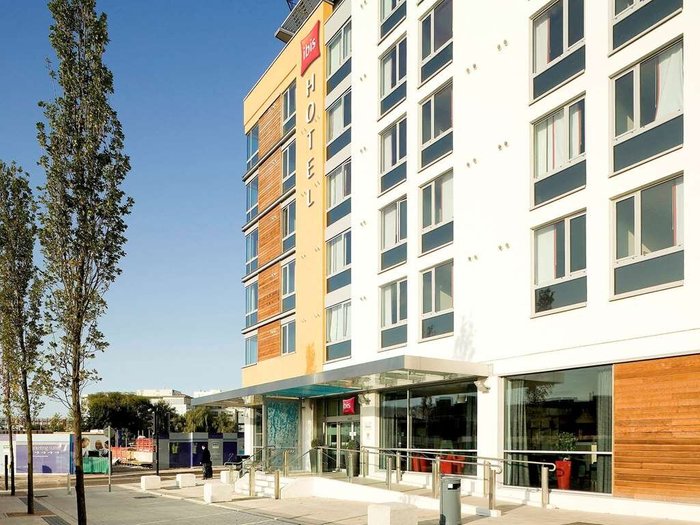 Underground car park entrance - Picture of Park Inn by Radisson Cardiff  City Centre - Tripadvisor