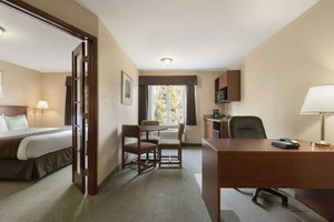 Room & Suite