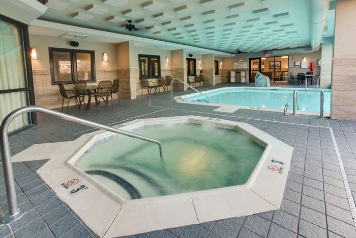 Drury Inn & Suites Louisville East Pool Pictures & Reviews - Tripadvisor