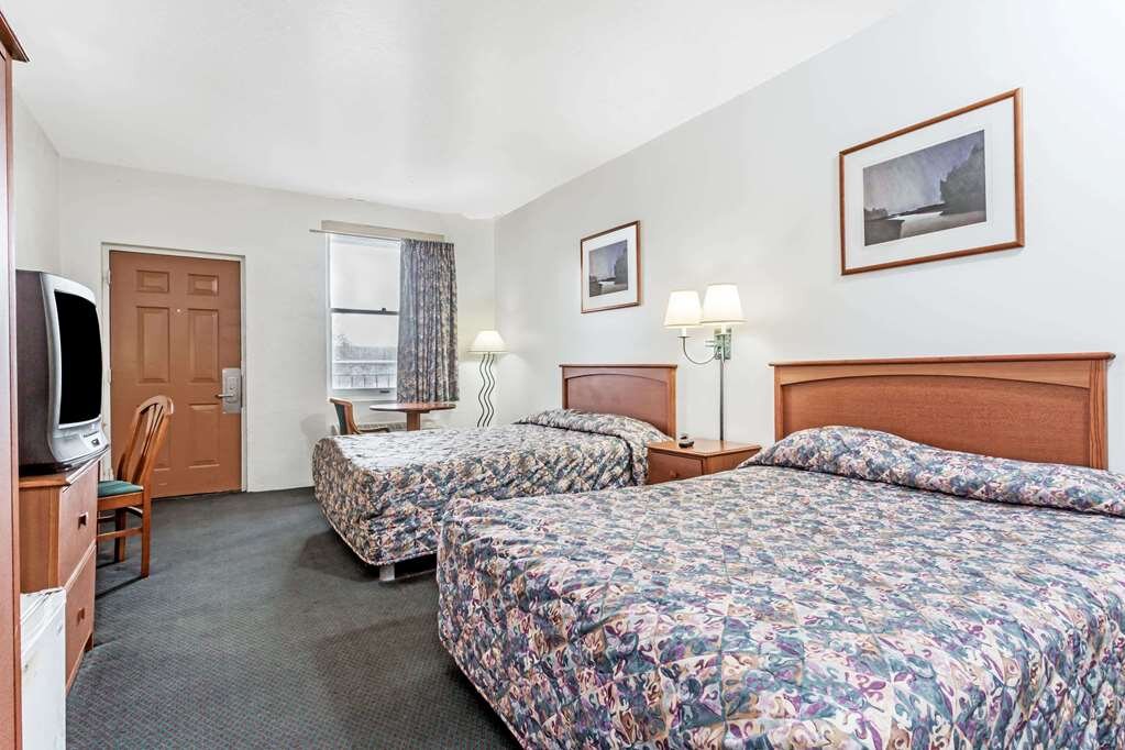 Hotel photo 21 of Knights Inn Wendover.
