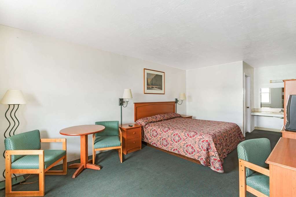 Hotel photo 38 of Knights Inn Wendover.