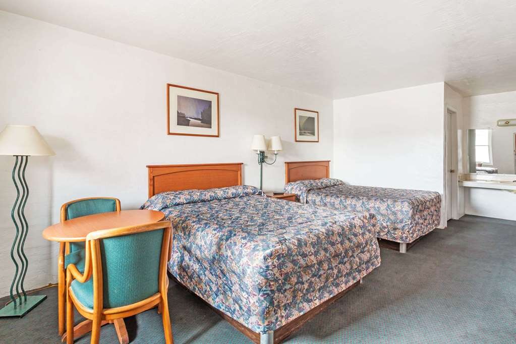 Hotel photo 34 of Knights Inn Wendover.