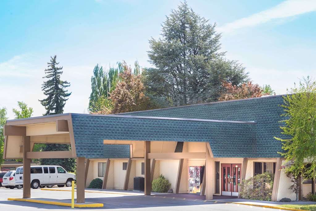 Hotel photo 39 of Days Inn Klamath Falls.