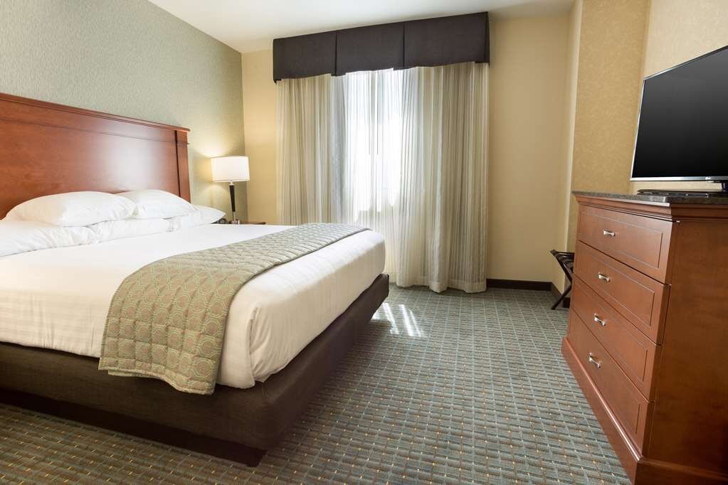 Drury Inn & Suites Grand Rapids Rooms: Pictures & Reviews - Tripadvisor