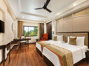 Room & Suite