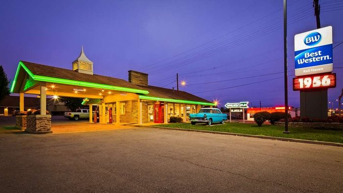 Retro-futuristic motor hotel reopening on Route 66 - Sleeper