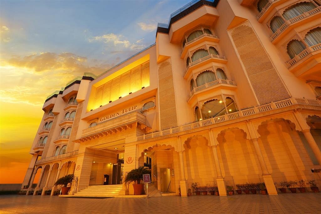 Hotel Golden Tulip Jaipur, hotel in Jaipur