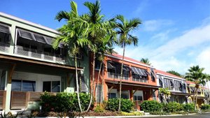 Hotel Le Panoramic in Martinique, image may contain: Neighborhood, Villa, Hotel, City