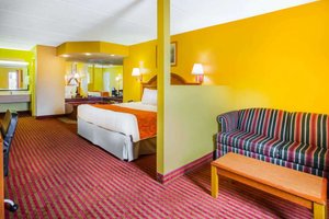 Room & Suite