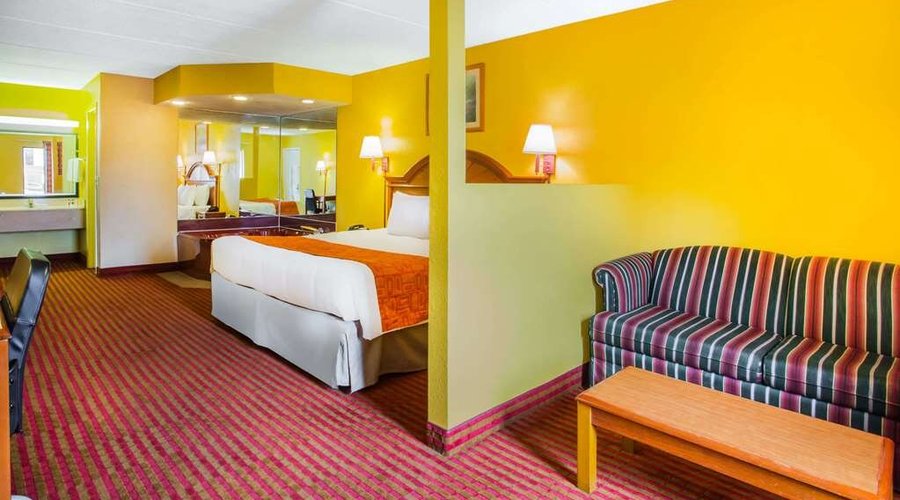Guest room