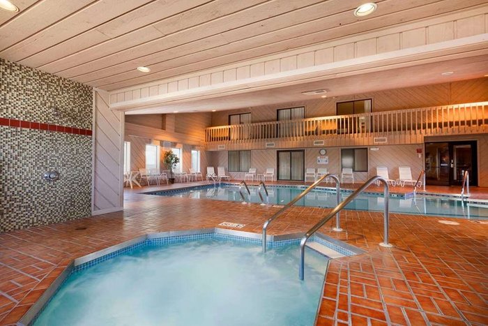 Ramada by Wyndham Wisconsin Dells Pool: Pictures & Reviews - Tripadvisor