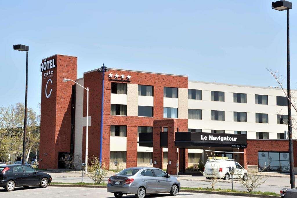 HOTEL LE NAVIGATEUR - Updated 2023 Prices & Reviews (Rimouski, Quebec)