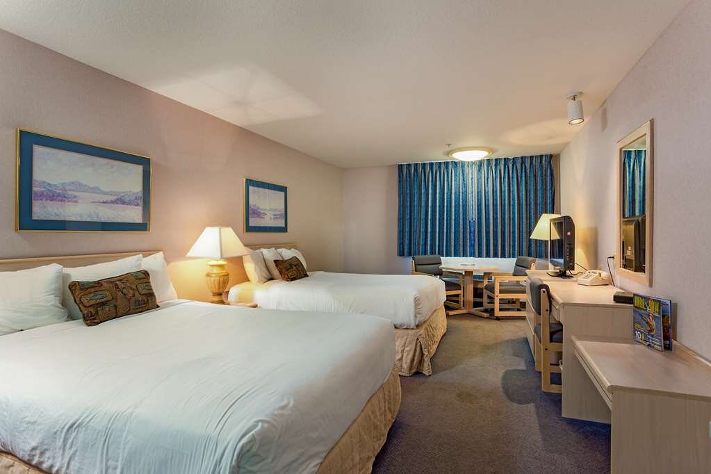 Hotel photo 37 of Shilo Inns Warrenton.