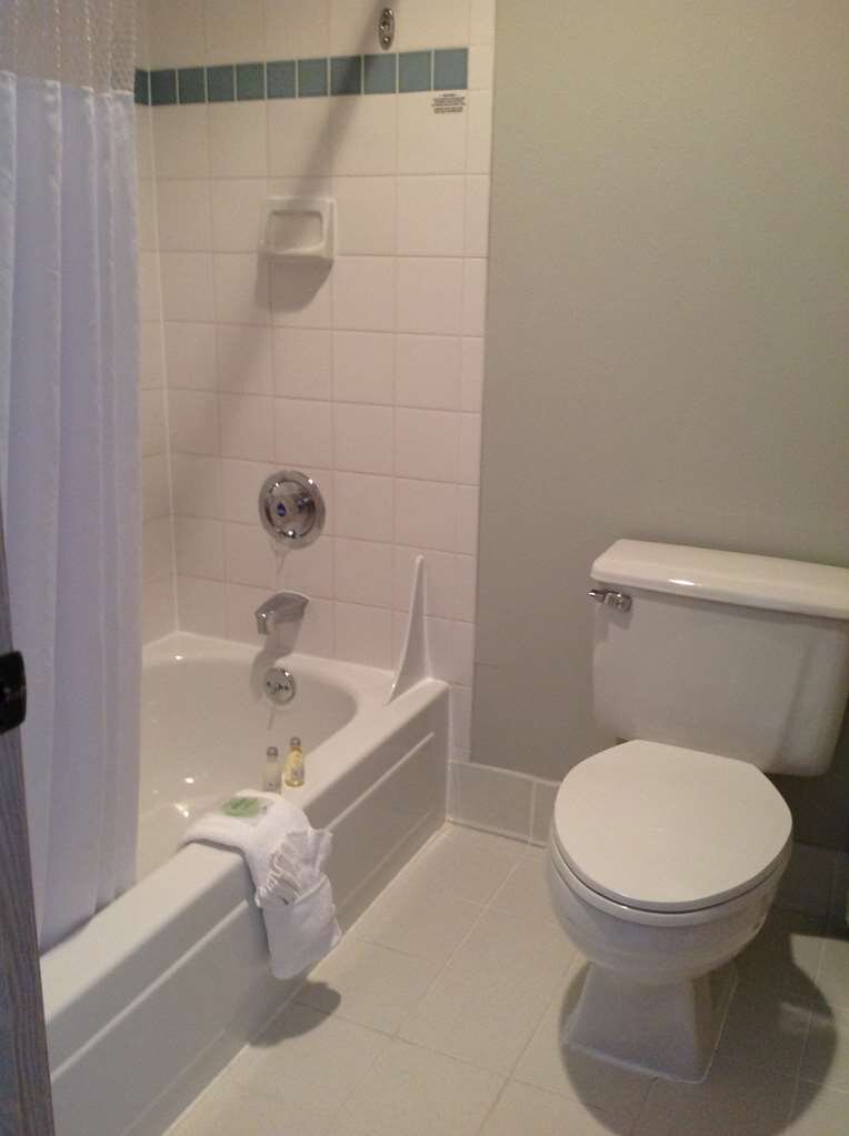 Hotel photo 41 of Shilo Inns Warrenton.